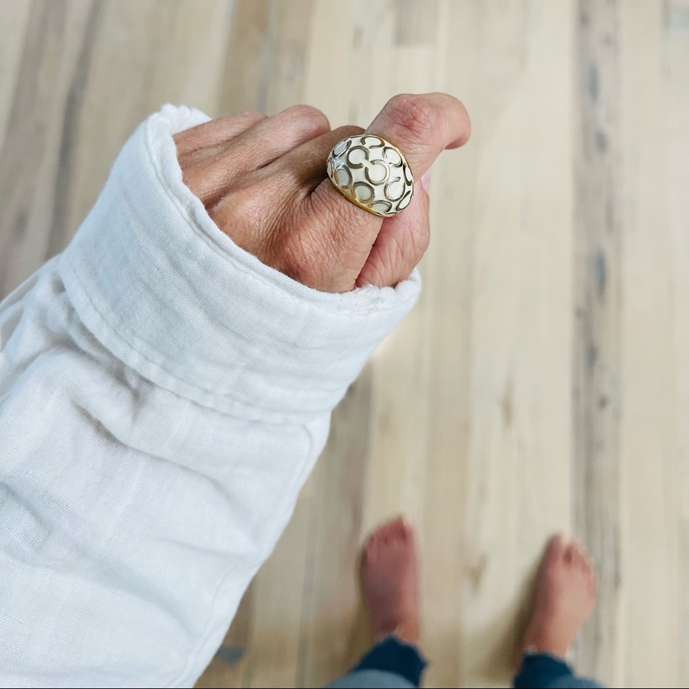 Coach logo ring sz 6